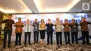Jajaran Direksi Bank BTN, Japan International Cooperation Agency (JICA), Citi Bank dan BCA foto bersama usai penandatanganan Perjanjian Pinjaman Bank BTN dengan JICA, Citi Bank dan BCA di Jakarta, Rabu (18/5/2022). Bank BTN mendapat dukungan fasilitas pinjaman dari JICA, Citi Bank dan BCA senilai total USD 100 juta atau setara Rp 1,4 triliun untuk mendukung pembiayaan rumah rakyat dan menyukseskan Program Sejuta Rumah. (Liputan6.com/HO/BTN)
