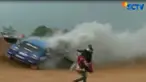Keduanya hanya menderita luka ringan di tangan. Bahkan sang pembalap sempat panik dan berteriak.