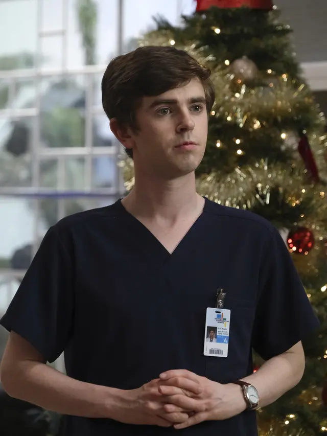 Freddie Highmore dalam The Good Doctor. (ABC/Hulu via IMDb)