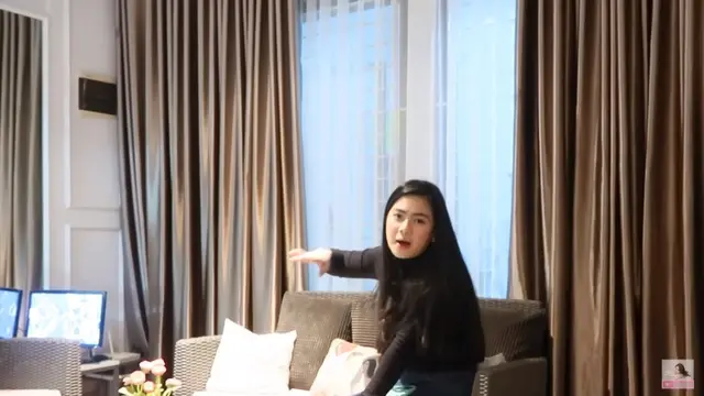 7 Potret Kamar Felicya Angelista, Banyak Pajang Hadiah dari Caesar Hito