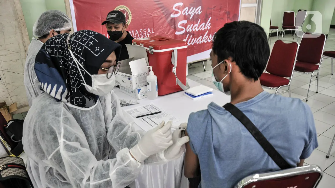 FOTO: Capaian Vaksinasi Booster COVID-19 Jakarta Masih Rendah