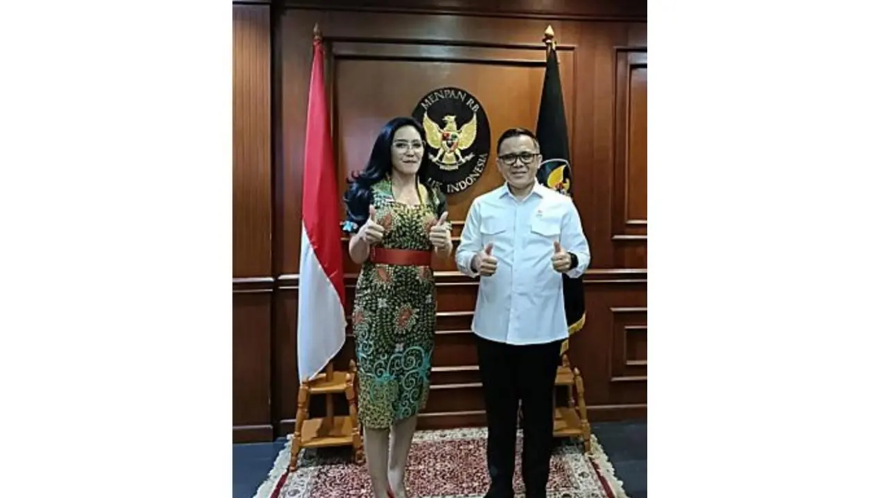 Politisi PDI Perjuangan (PDIP) Rieke Diah Pitaloka terus berupaya memperjuangkan nasib para honorer agar dapat menjadi Pegawai Pemerintah dengan Perjanjian Kerja (PPPK).