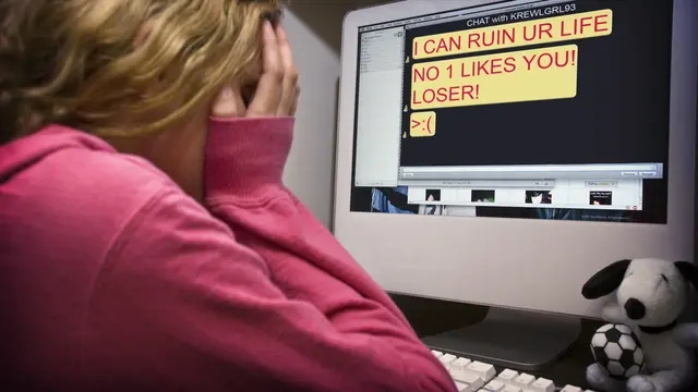 [Bintang] Selain Obat Membesarkan Payudara, Kini Heboh Jasa Cyber Bullying