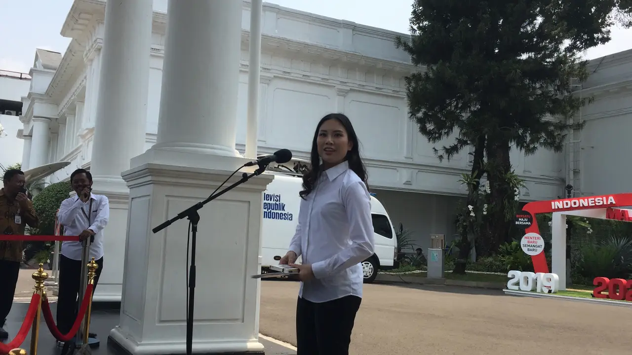 Angela Tanoesoedibjo di kompleks Istana Kepresidenan, Jumat (25/10/2019).
