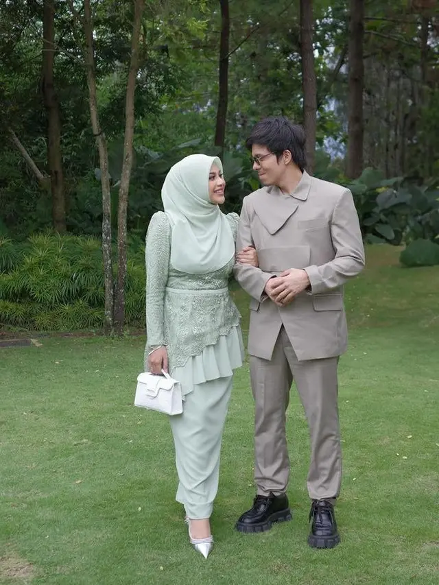 Ashanty dan Aurel Hermansyah saat Hadir Kondangan Keluarga. [@aurelie.hermansyah]