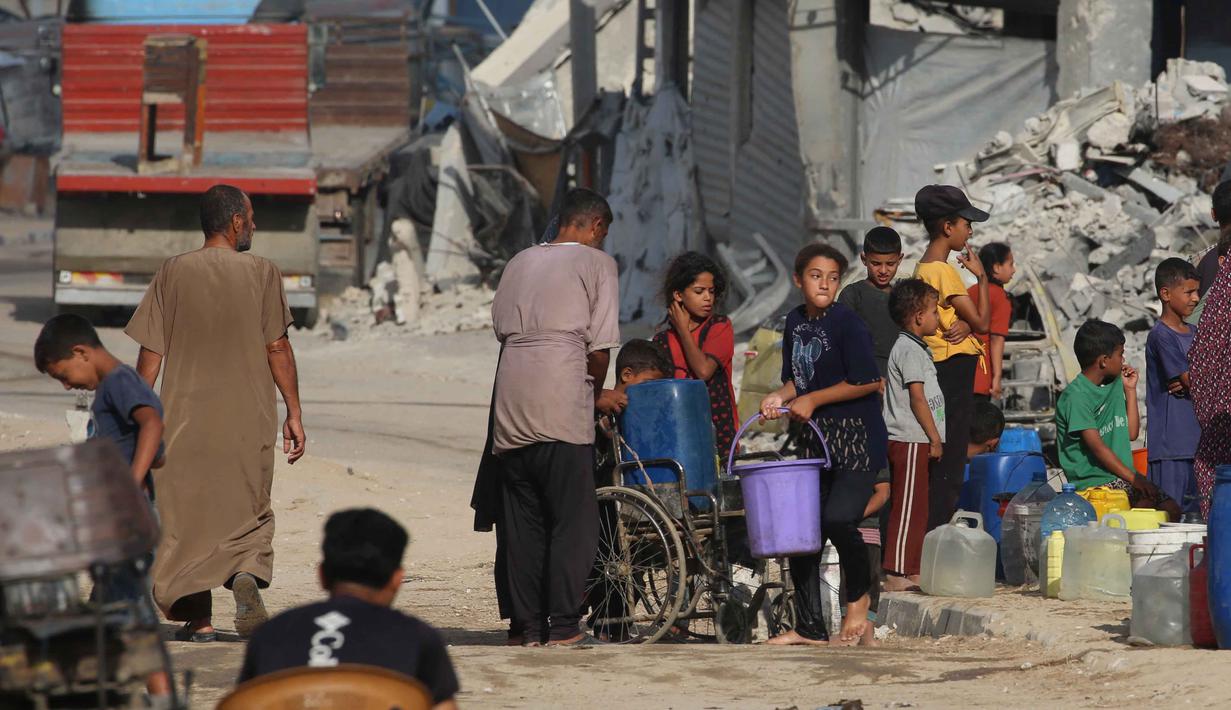 Sementara di sisi lain, delegasi dari kelompok Hamas, Israel, dan Amerika Serikat (AS) dijadwalkan bertemu di Sharm El-Sheikh, Mesir, pada Senin 6 Oktober 2025. (Eyad BABA/AFP)