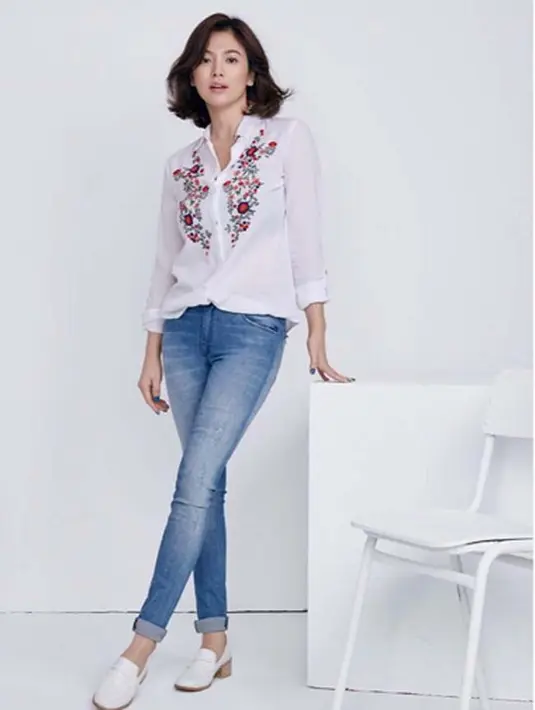 Pernikahan Song Joong Ki  dan Song Hye Kyo akan digelar pada 31 Oktober 2017 mendatang di Shilla Hotel, Korea Selatan dan kabarnya para bintang papan atas akan hadir sebagai tamu undangan. (Instagram/kyo1122)