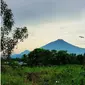 Gunung Klabat di Kabupaten Minahasa Utara, Sulawesi Utara. foto: Instagram @letsavetourism