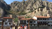 Bukan hanya Cappadocia, inilah berbagai tempat yang wajib kamu datengin saat liburan ke Turki. (Foto: Imgur)