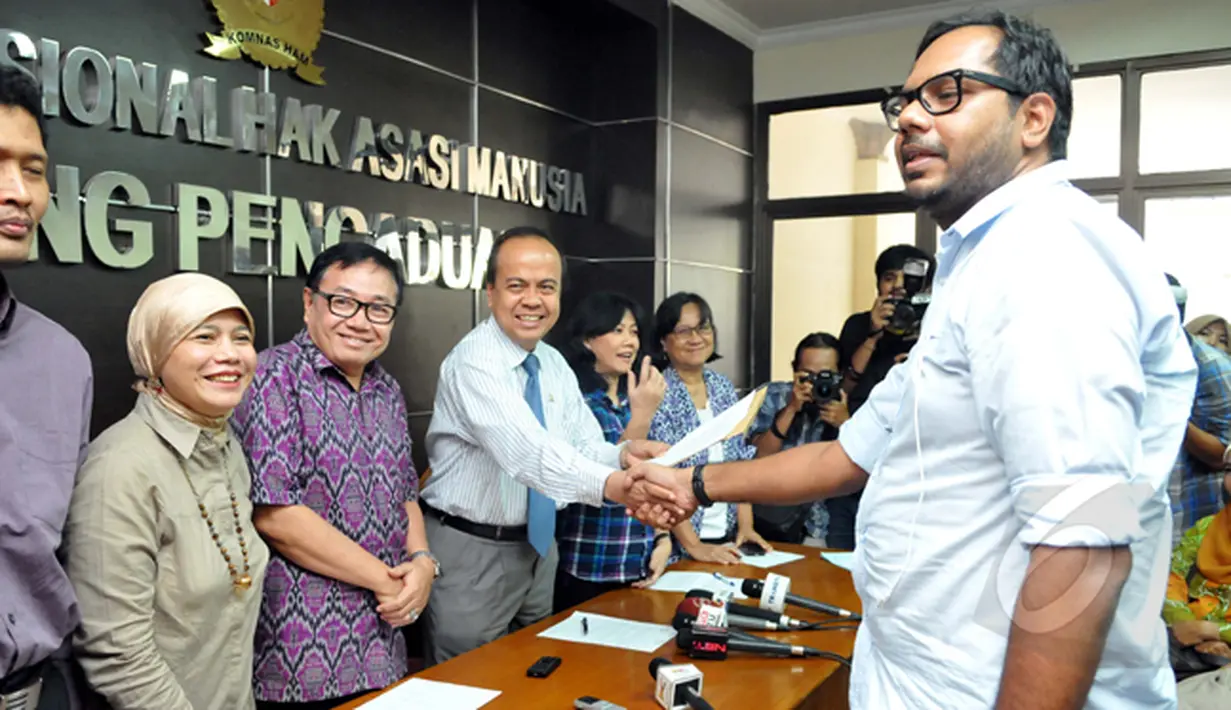 KontraS mendatangi Komnas HAM terkait penangkapan secara sewenang-wenang terhadap Bambang Widjajanto, Jakarta, Senin (26/1/2015). (Liputan6.com/Panji Diksana)