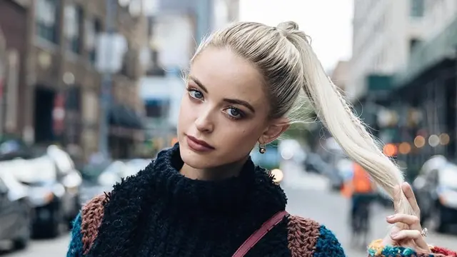 Potret Kaitlynn Carter, Eks Ipar Kylie Jenner yang Bermesraan dengan Miley Cyrus