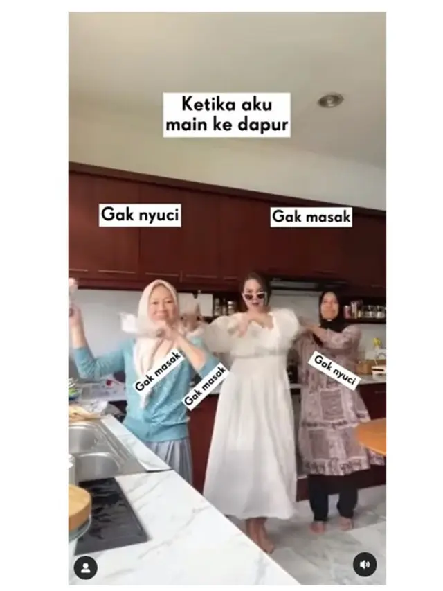 7 Potret Kompak Alice Norin dan ART-nya, Kompak Bikin Konten