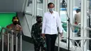 Presiden Joko Widodo bersiap memberikan keterangan usai meninjau kesiapan penerapan prosedur standar New Normal di Stasiun MRT Bundaran HI Jakarta, Selasa (26/5/2020). Jokowi meninjau kesiapan fasilitas umum di stasiun tersebut untuk mendukung tatanan new normal. (Tribunnews/Irwan Rismawan/Pool)