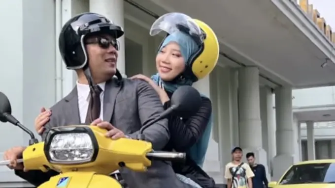 Romantisme Ridwan Kamil Ajak Putrinya Zara Berkeliling Naik Motor Setelah Lulus SMA