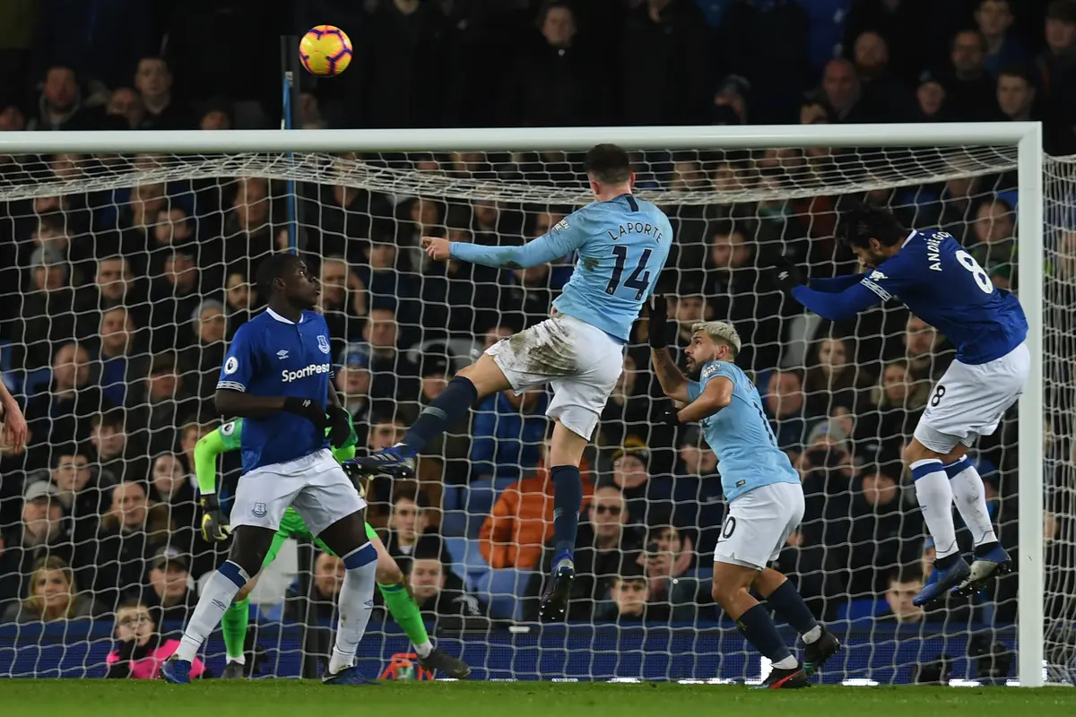 Tumbangkan Everton, Manchester City Kudeta Liverpool di Puncak
