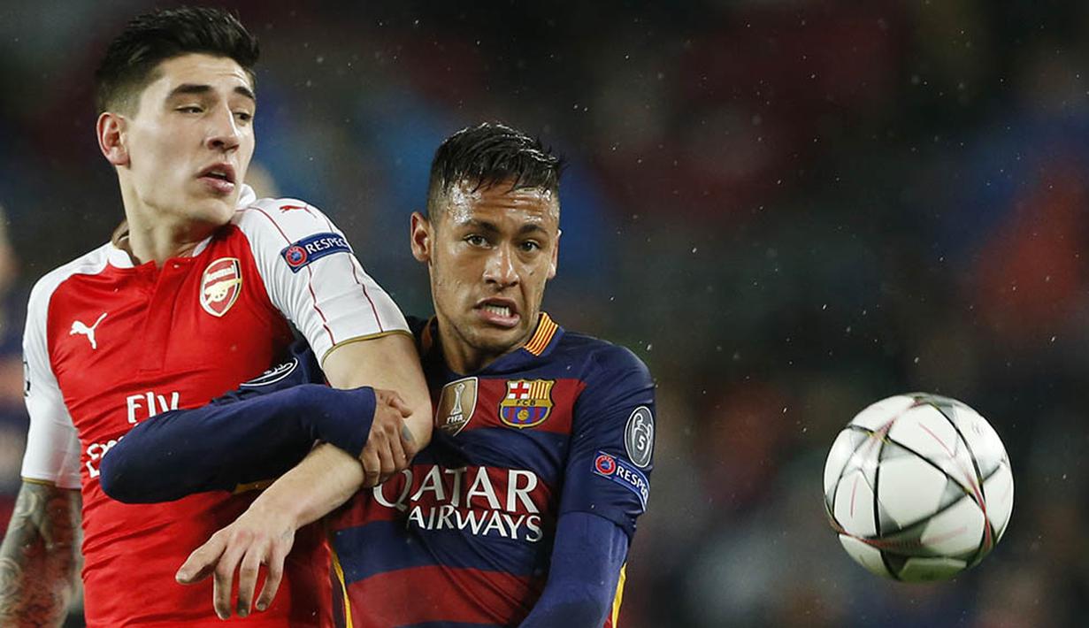 Penyerang Barcelona, Neymar, berebut bola dengan bek sayap Arsenal, Hector Bellerin pada laga leg kedua babak 16 besar Liga Champions di Stadion Camp Nou, Barcelona, Kamis (16/3/2016) dini hari WIB. (Action Images via Reuters/Carl Recine)