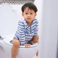 Bingung Cara Melatih Anak Buang Air di Toilet? Cek Tips Berikut Ini/copyright shutterstock/No-Te Eksarunchai