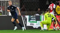 Erik ten Hag Pusing Rasmus Hojlund dan Leny Yoro Dihantam Cedera saat MU Keok dari Arsenal