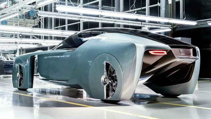 Rolls-Royce 103EX menyajikan konsep klasik dalam wujud mobil mewah masa depan. (Rolls-Royce)