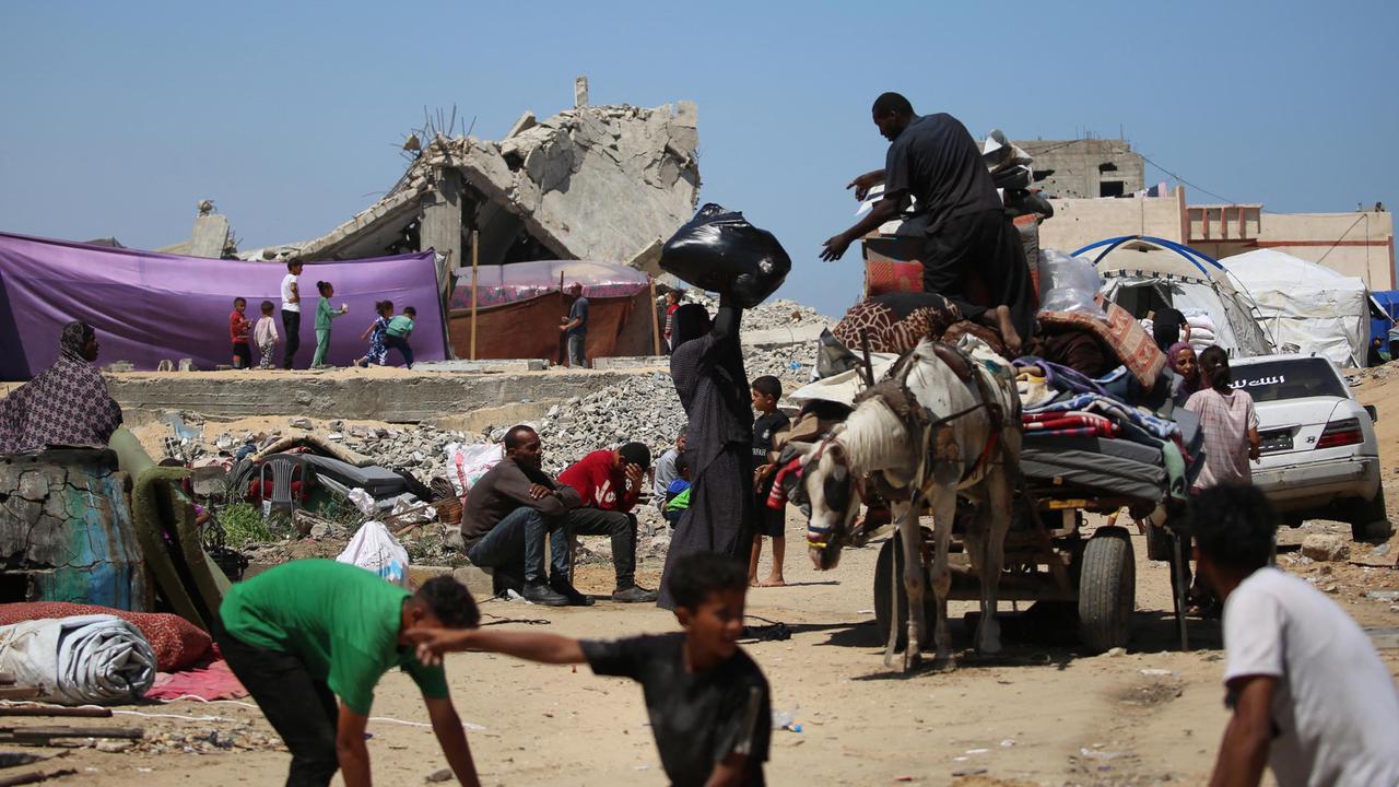 Didesak Israel, 80.000 Pengungsi Palestina Tinggalkan Rafah