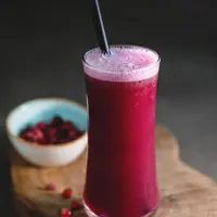 Cara membuat jus buah delima./Copyright unsplash.com/@shootdelicious