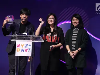 Tim Sore memberikan sambutan saat menerima penghargaan best branded video content of the year dalam acara XYZ Day 2018 di The Hall Senayan City, Jakarta, Rabu (25/04). (Liputan6.com/Herman Zakharia)