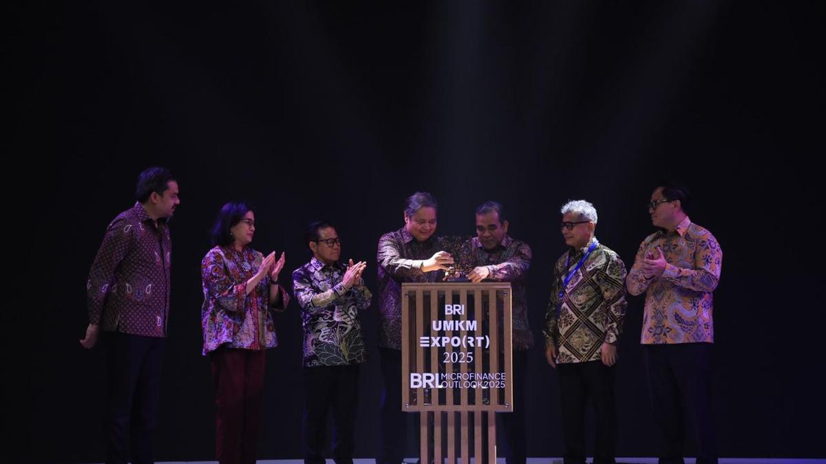 Wujudkan Komitmen Nyata Berdayakan UMKM, BRI UMKM EXPO(RT) dan Microfinance Outlook 2025 Resmi Dibuka