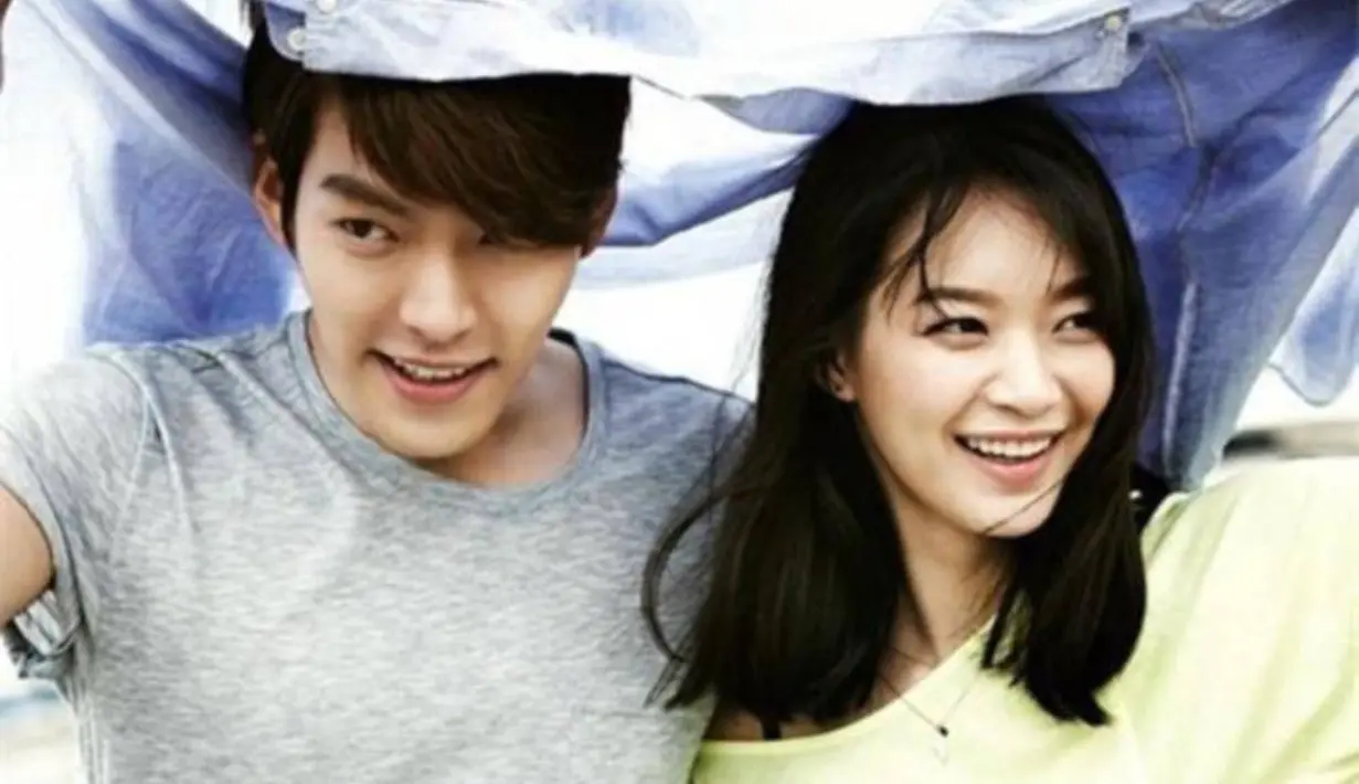 Akan tetapi kabar tersebut tidak benar. Seperti yang dilansir dari Allkpop, seorang reporter menyampaikan tentang jalinan asmara Kim Woo Bin dan Shin Min Ah. (Foto: allkpop.com)