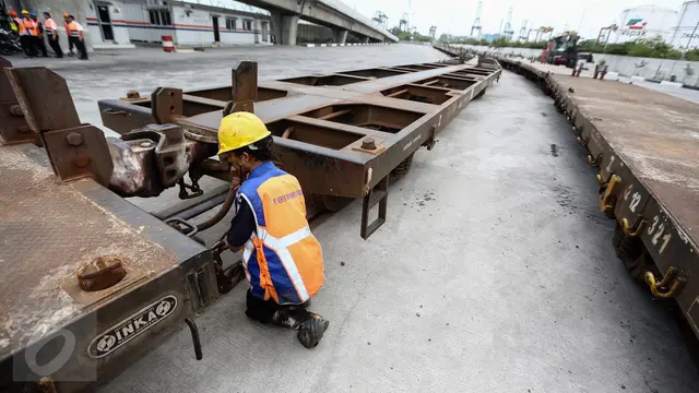 20170113- Kereta Peti Kemas Gedebage-Tanjung Priok Mulai Beroperasi-Jakarta- Faizal Fanani-0