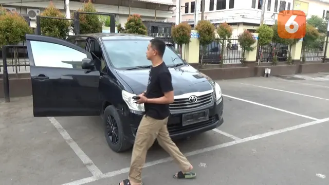 Mobil Dinas pejabat Pemkab Gowa (Liputan6.com/Fauzan)