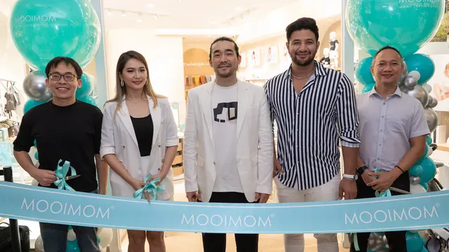 Suasana konferensi pers Mooimom Store Pondok Indah Mall Jakarta, 15 Juli 2022. Selain Yasmine Wildblood, ada Ammar Zoni. (Foto: Dok. Mooimom)