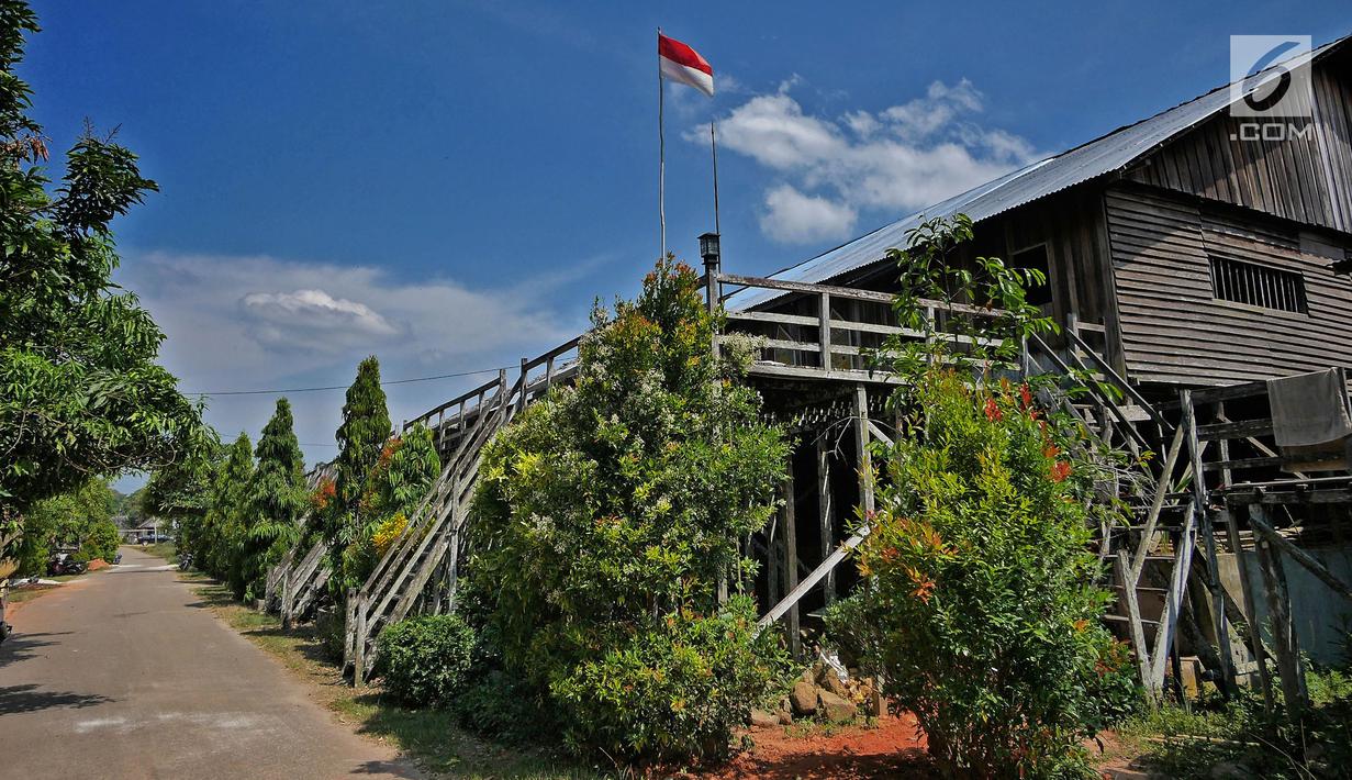 Foto Rumah Adat Kalimantan Barat