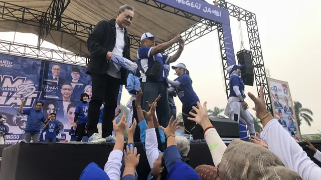 Ribuan Warga Padati Lapangan Gubernur Jambi, Ikut Senam Bareng PAN dan Zulhas