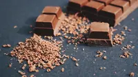 Menurut penelitian, benarkah seseorang dapat menjadi lebih cerdas jika rutin makan cokelat? Simak di sini.