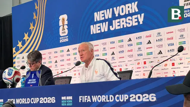 Foto Eksklusif: Ragam Ekspresi Didier Deschamps dan N’Golo Kante saat Konferensi Pers Jelang Hadapi Senegal di Piala Dunia 2026