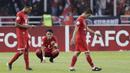 Bek Persija Jakarta, Maman Abdurahman, tampak kecewa usai dikalahkan Ceres-Negros pada laga Piala AFC 2019 di SUGBK, Jakarta, Selasa (23/4). Persija takluk 2-3 dari Ceres-Negros. (Bola.com/M Iqbal Ichsan)