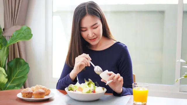 1. Rutin Sarapan Sehat