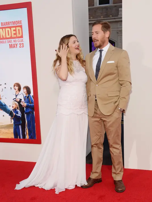 Seperti yang dilansir oleh Aceshowbiz, Senin (04/04/16), Drew Barrymore ajukan dokumen pada kantor pengadilan untuk resmi bercerai dengan Will Kopelman. (AFP/Bintang.com)