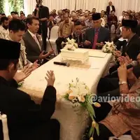 Akad nikah Nabila Syakieb dan Reshwara Argya berlangsung khidmat Minggu (20/12) di Hotel Ritz Charlton Mega Kuningan, Jakarta. Seperti apa rangkaian prosesinya? Simak di Bintang.com