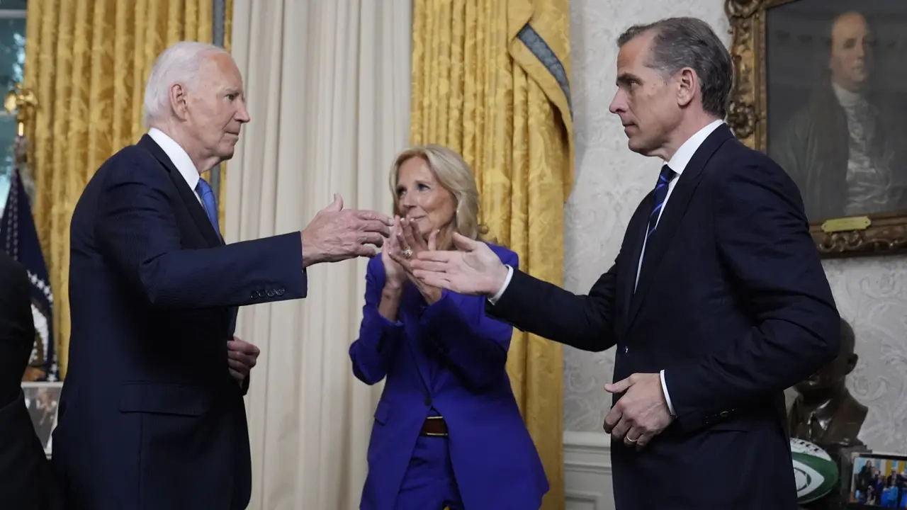 Keluarga Joe Biden Kelilingi Pidato Sang Presiden AS