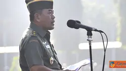 Citizen6, Cilangkap: Upacara berlangsung dengan tertib dan khitmat, baik prajurit TNI maupun PNS TNI yang bertugas di lingkungan Mabes TNI Cilangkap mengikuti jalannya upacara bendera dengan penuh semangat. (Pengirim: Badarudin Bakri)