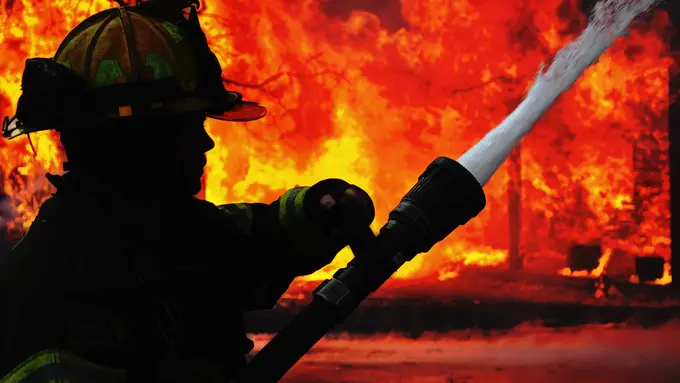 7 Barang Rumah Tangga yang Berpotensi Tinggi Mudah Terbakar