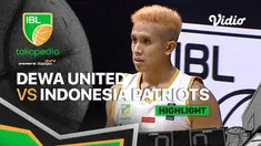 Berita video highlights kemenangan Dewa United Surabaya atas Indonesia Patriots pada putaran pertama IBL 2022, Sabtu (22/1/2022) sore hari WIB.
