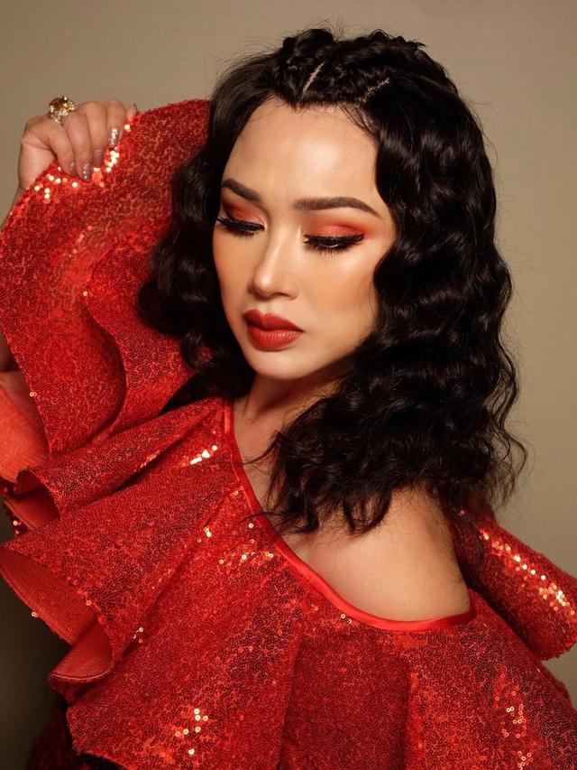 Titi DJ Ulang Tahun ke-54, Ini 6 Hit Besarnya - ShowBiz Liputan6.com