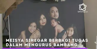 Meisya Siregar dan Bebi Romeo ajak anak-anaknya mengurus Bambang bersama.