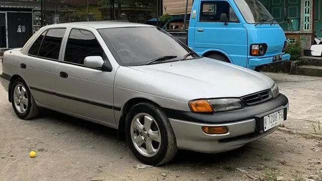Sedan Timor S515i