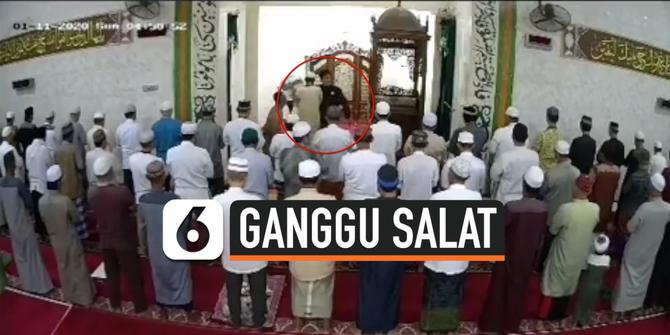 VIDEO: Heboh, Imam Masjid Dicium Pria Saat Pimpin Salat Subuh