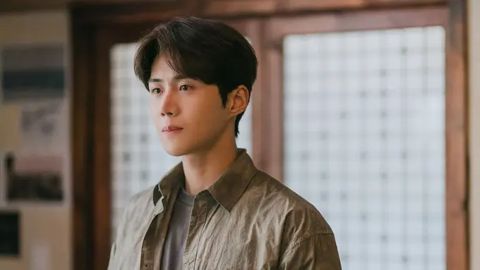 Kim Seon Ho dalam Hometown Cha-Cha-Cha. (tvN via Instagram/ salt_ent)