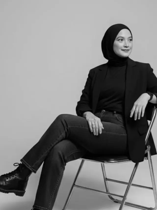 Gaya Hijab Andhara Early yang Simpel tapi Tetap Modis