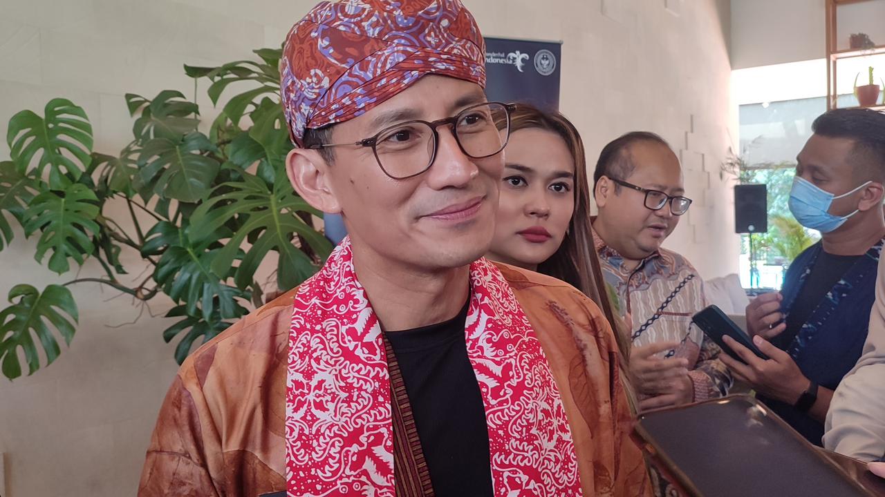 Menteri Pariwisata dan Ekonomi Kreatif, Sandiaga Uno membuka Kick Off Fintech Financing for Tourism and Creative Economy (FIFTY) 2024 di Bogor, Selasa (7/5/2024). (Darno/Liputan6.com)